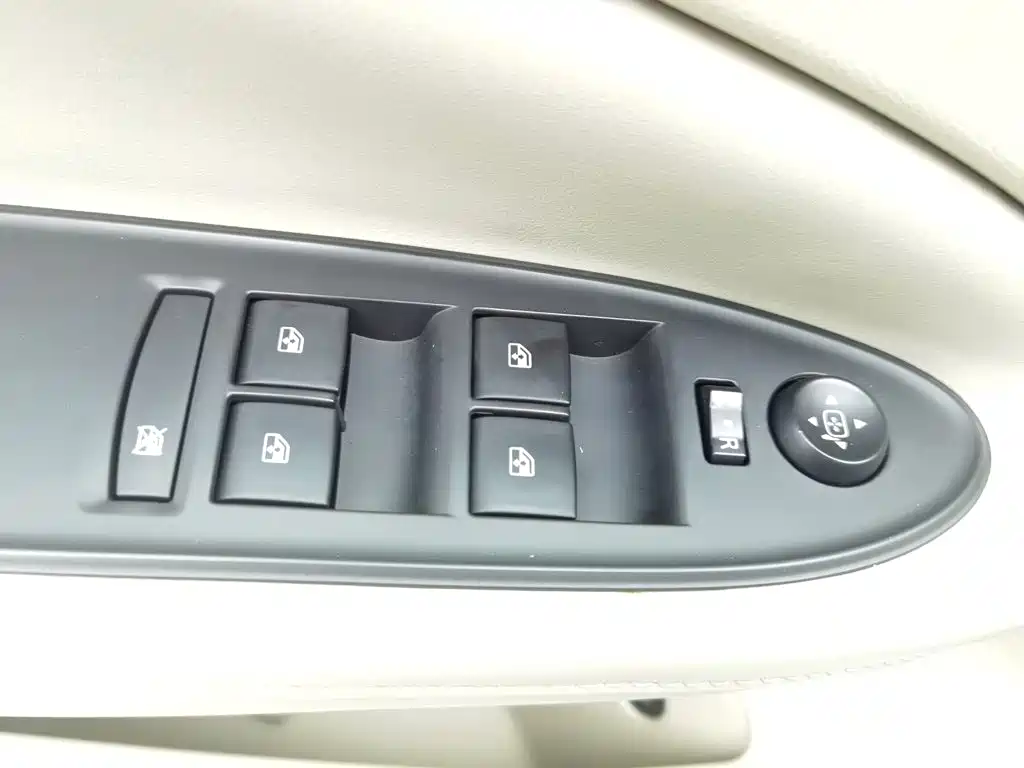 Buick Verano — миниатюра 9