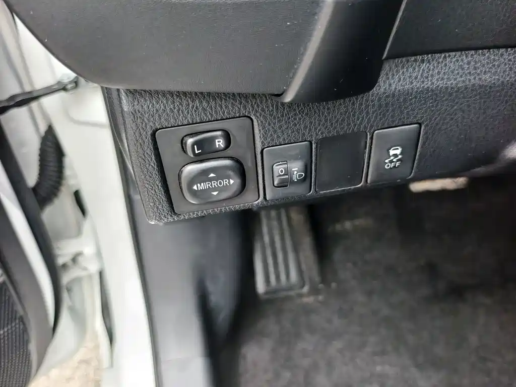 Toyota Corolla — миниатюра 11