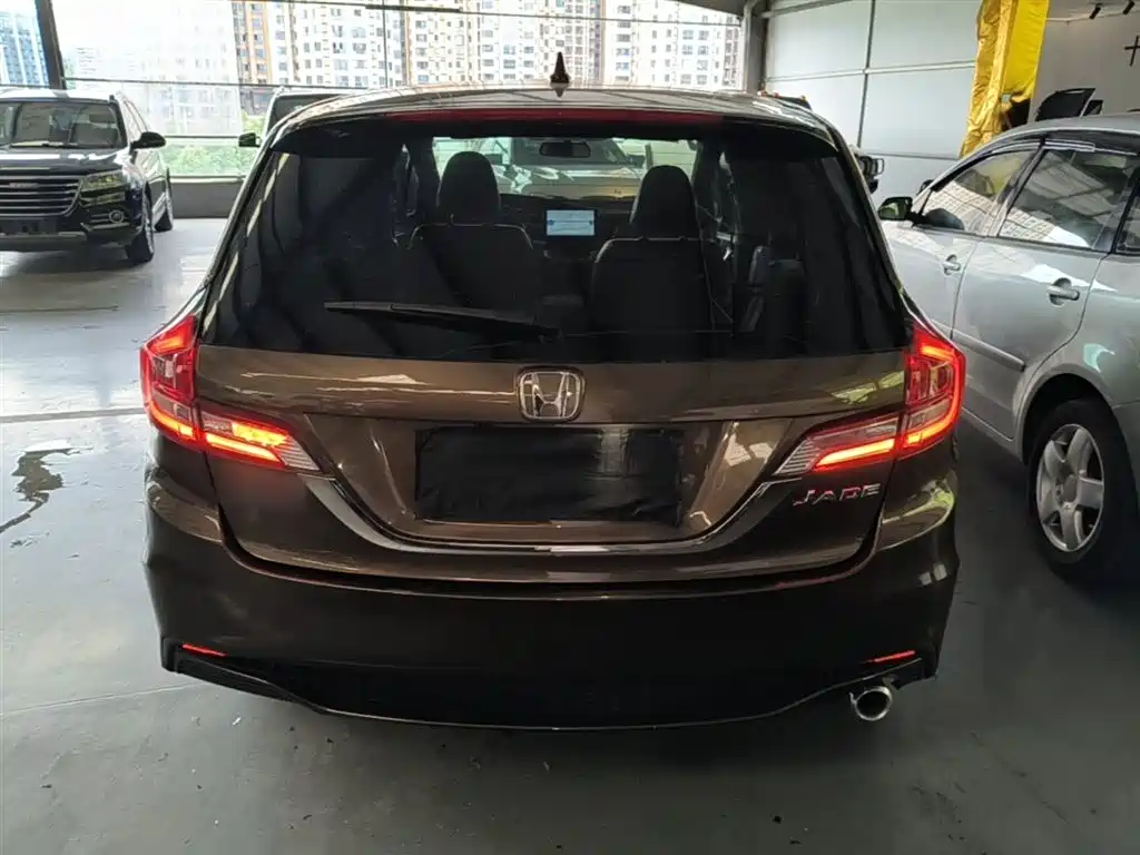 Honda Jade 2017 1.8L AT Comfort 5 мест