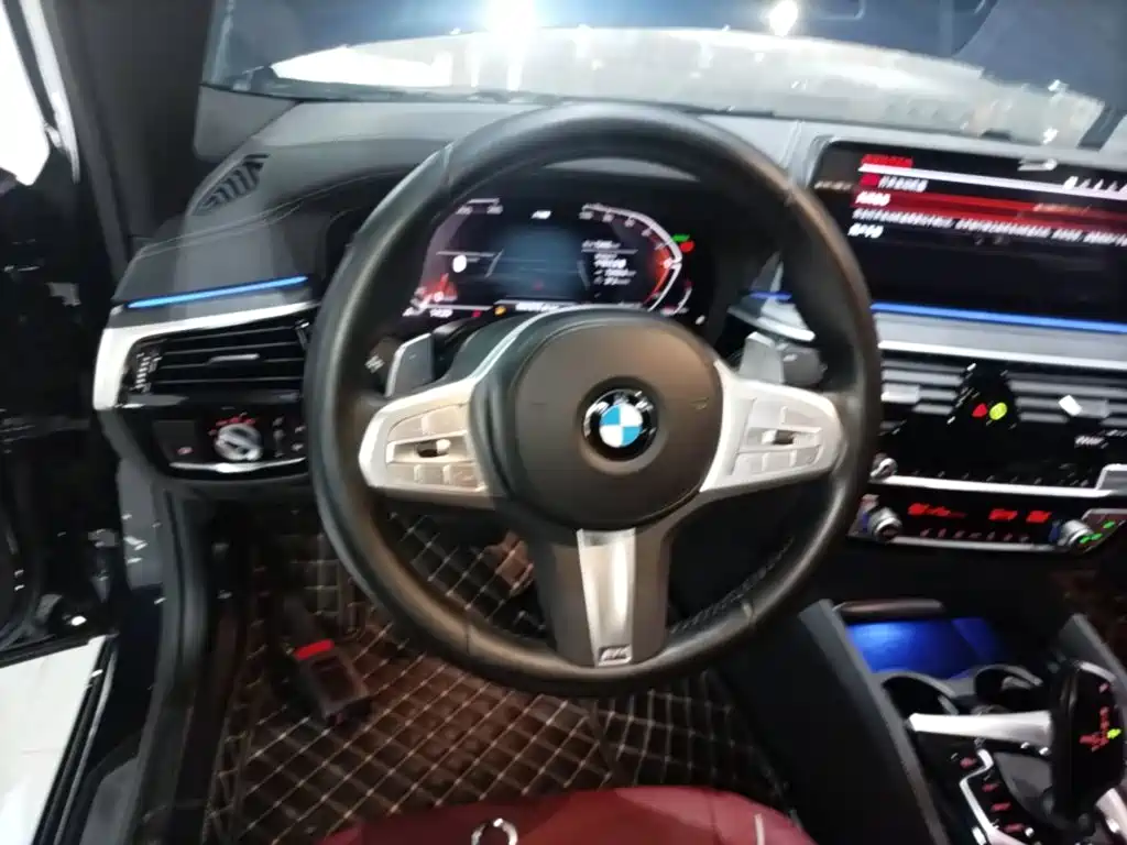 BMW 5 Series — миниатюра 11