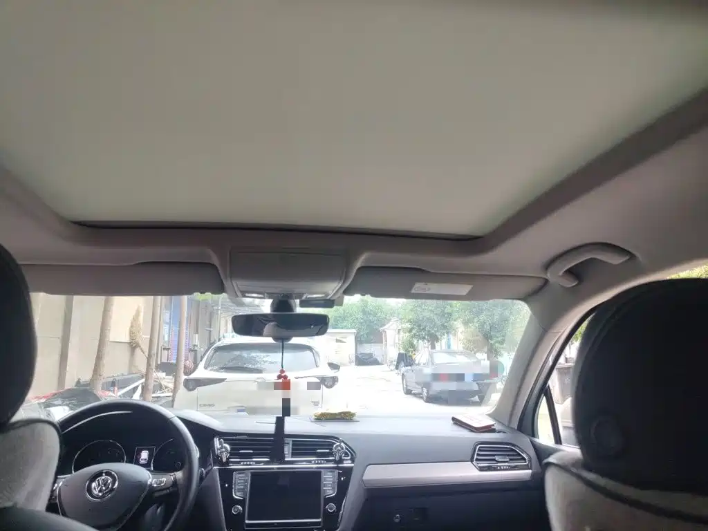 Volkswagen Tiguan L — миниатюра 14