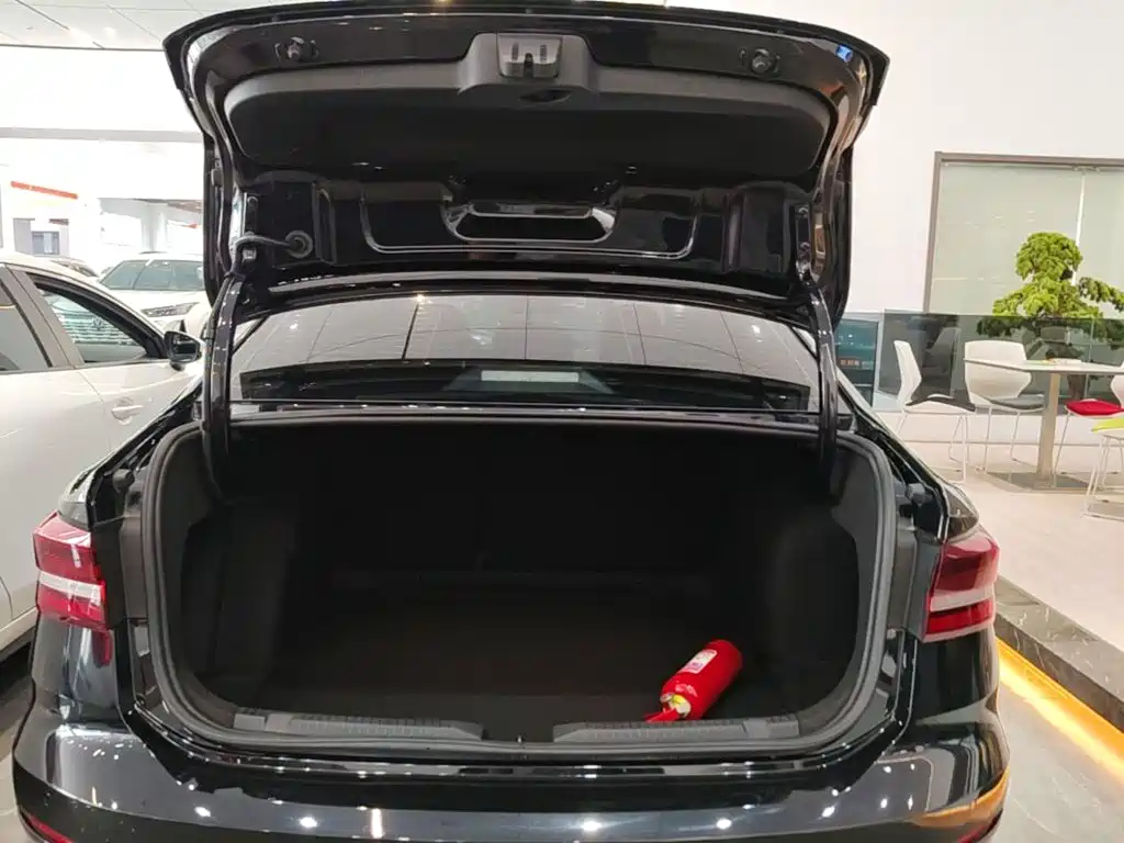 Volkswagen Lavida — миниатюра 19