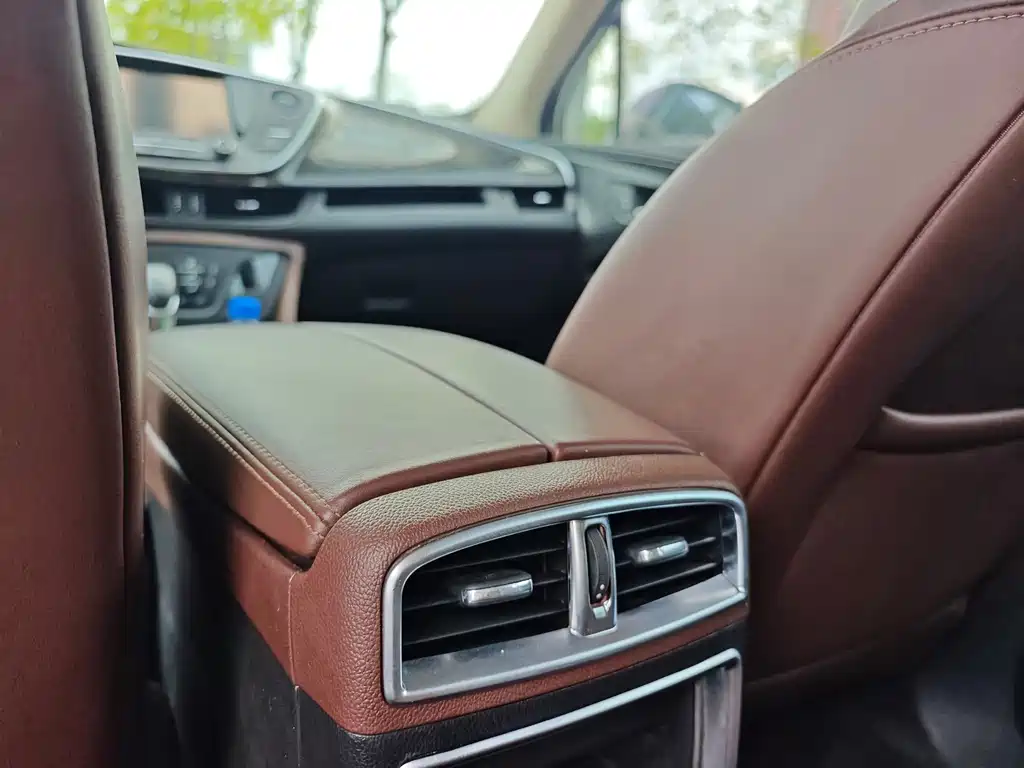 Buick Envision Plus — миниатюра 12