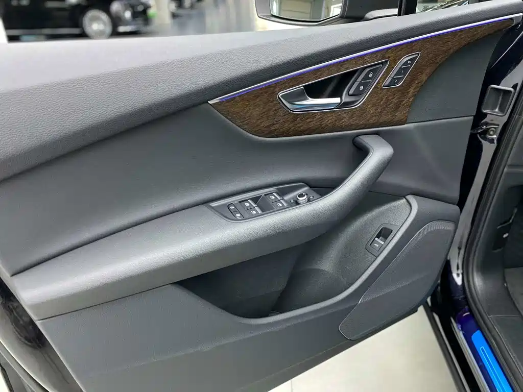 Audi Q7 — миниатюра 15