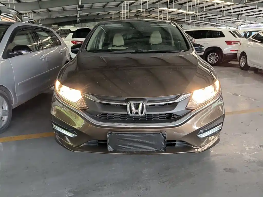 Honda Jade 2017 1.8L AT Comfort 5 мест