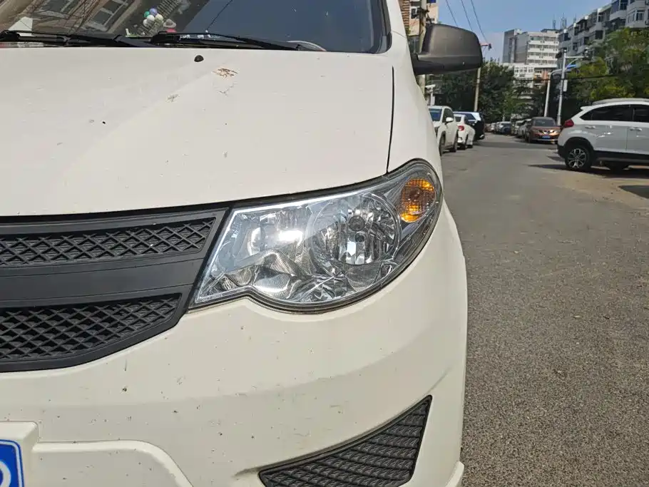 Wuling Hongguang — миниатюра 5