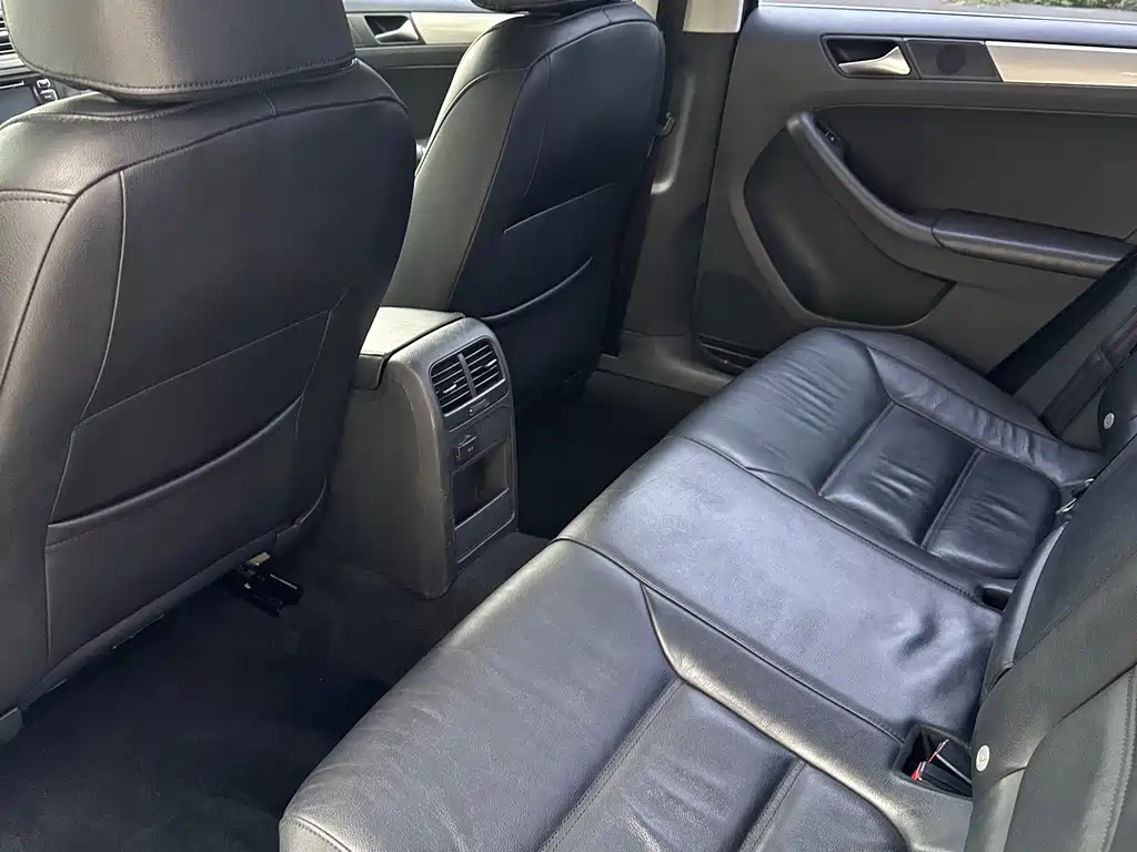 Volkswagen Sagitar — миниатюра 12