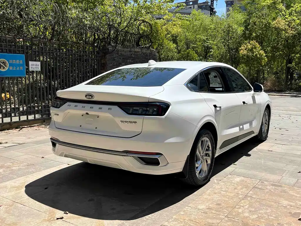 Ford Mondeo — миниатюра 5