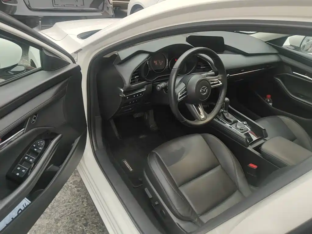 Mazda 3 Axela — миниатюра 16