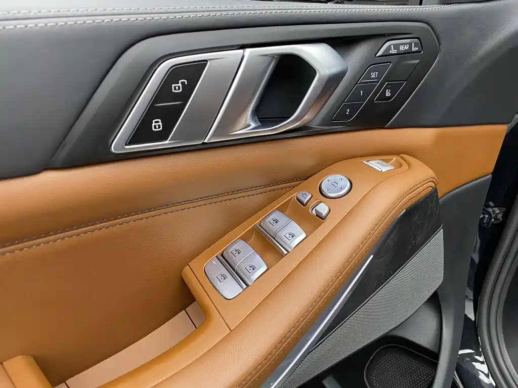 BMW X7 — миниатюра 37