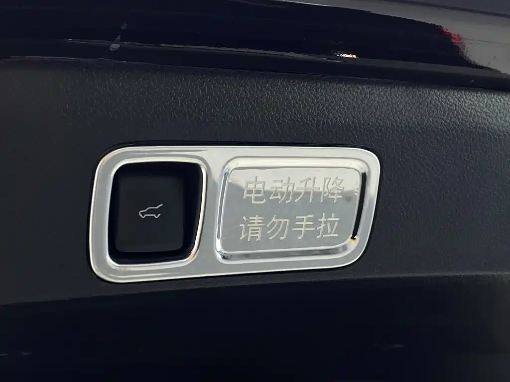 Lincoln Navigator — миниатюра 14
