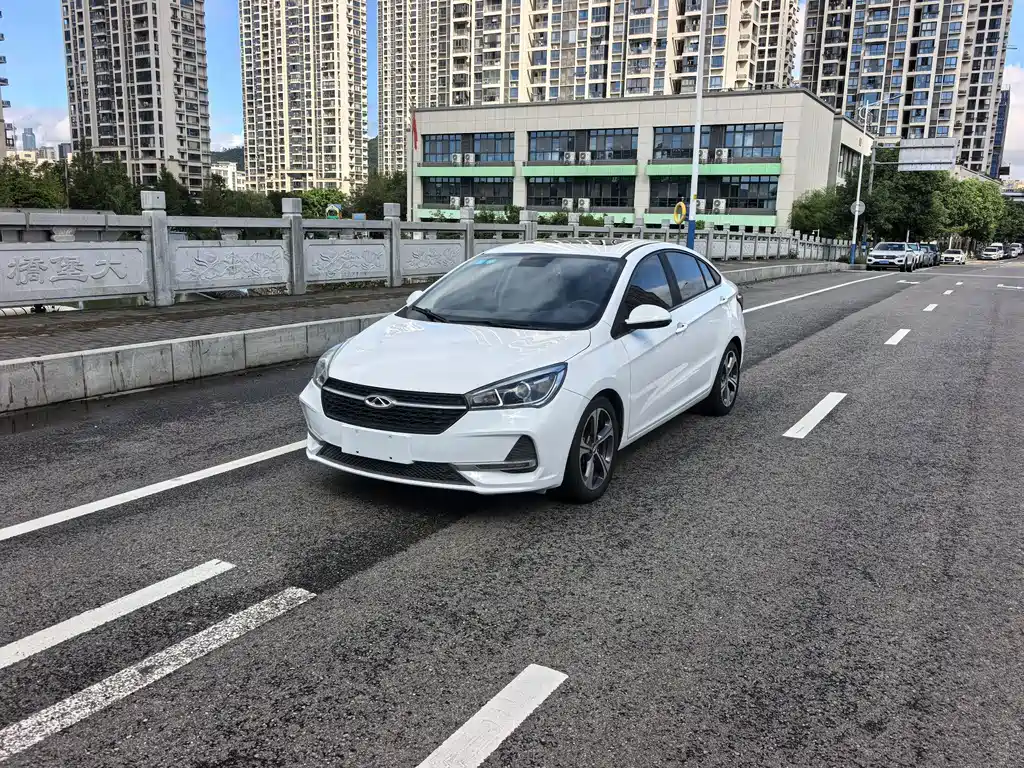 Chery Arrizo 5