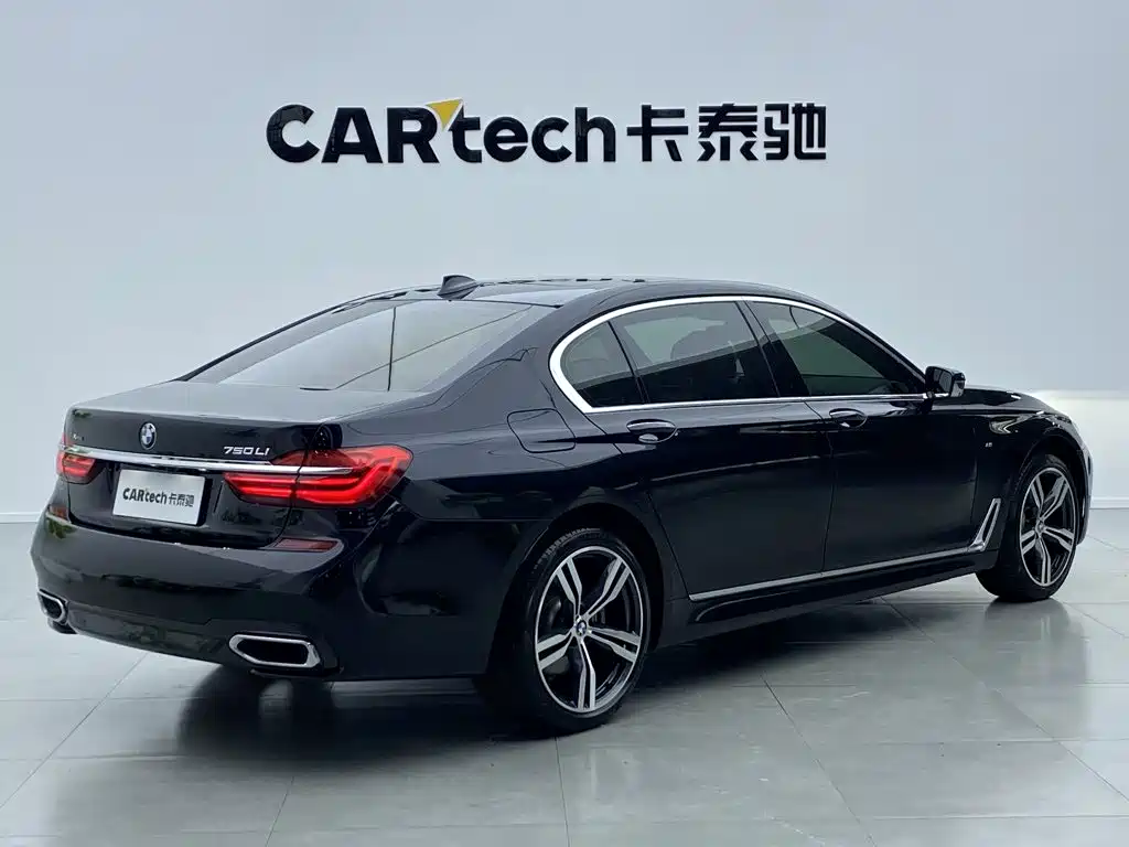 BMW 7 Series — миниатюра 3