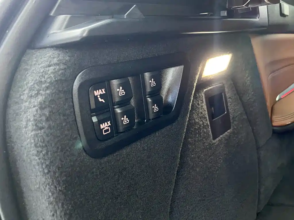 BMW X7 — миниатюра 29