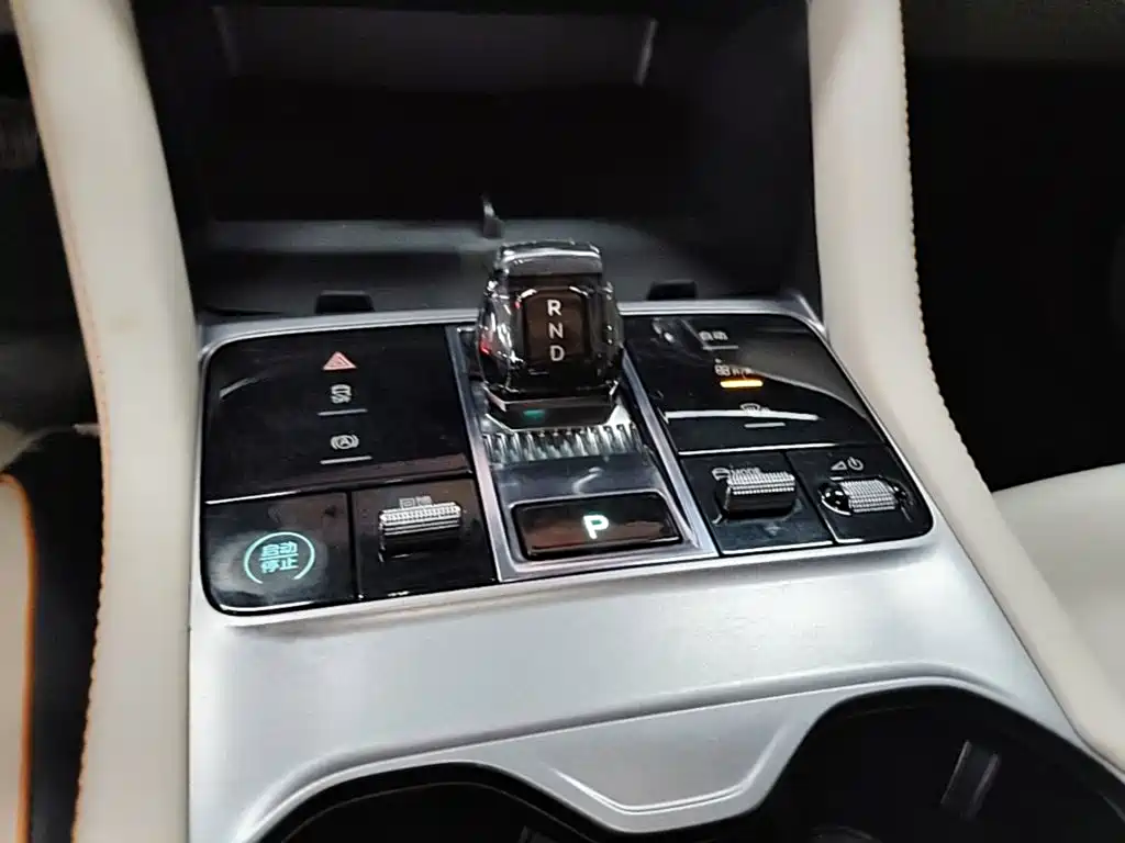 BYD PLUS New Energy — миниатюра 14