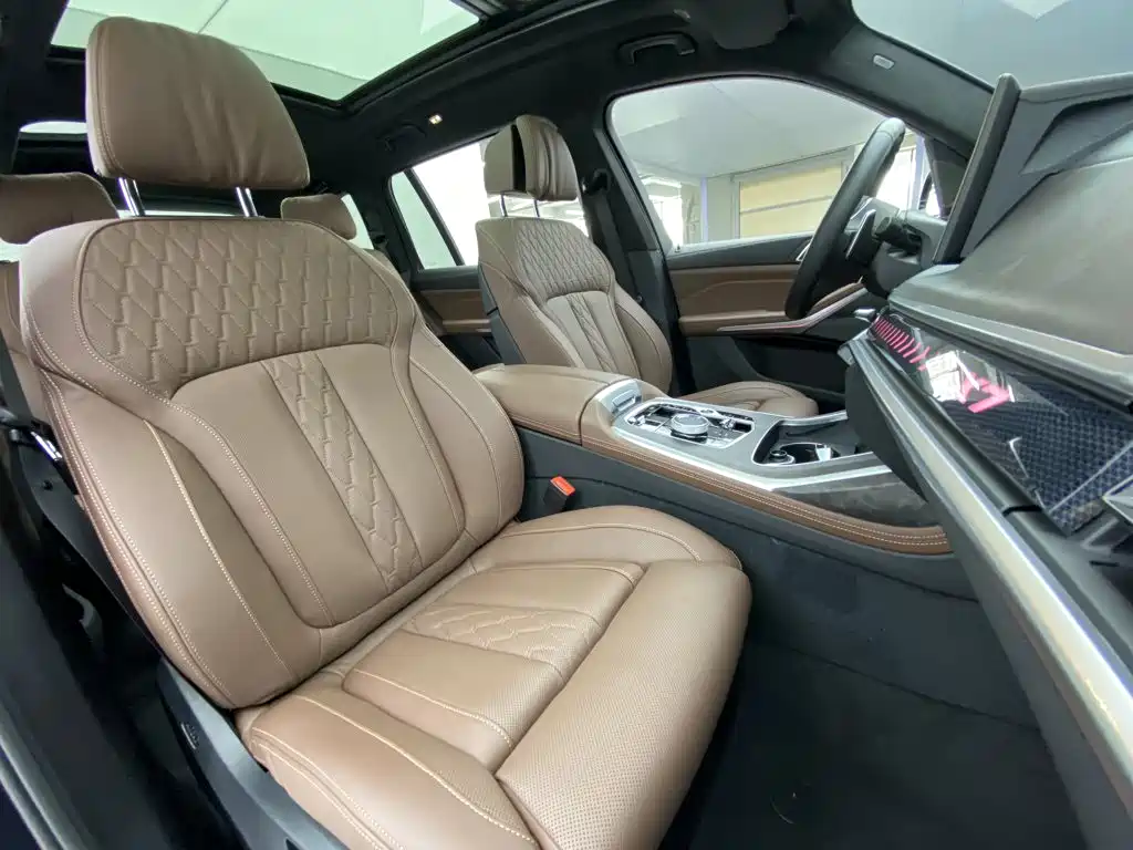 BMW X7 — миниатюра 32