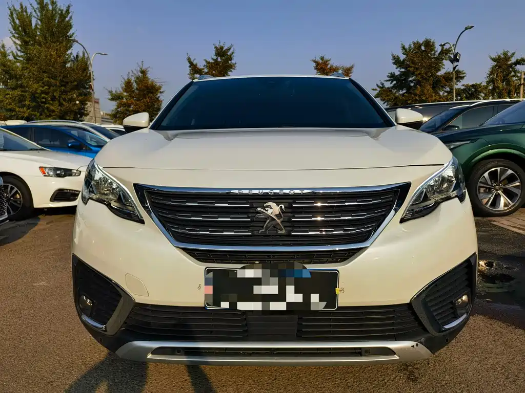 Peugeot 5008 — миниатюра 2