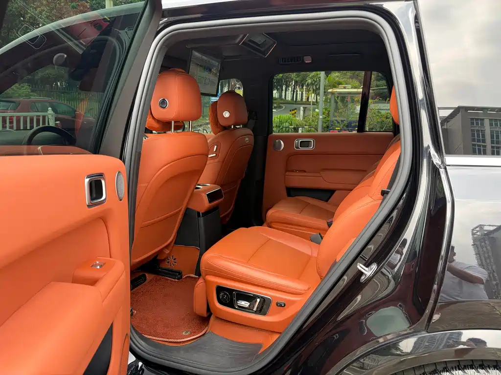 Li Auto Li L8 — миниатюра 10