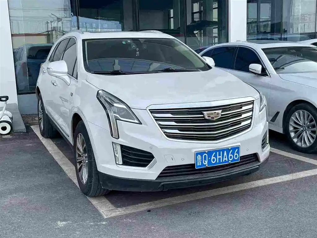 CADILLAC XT5