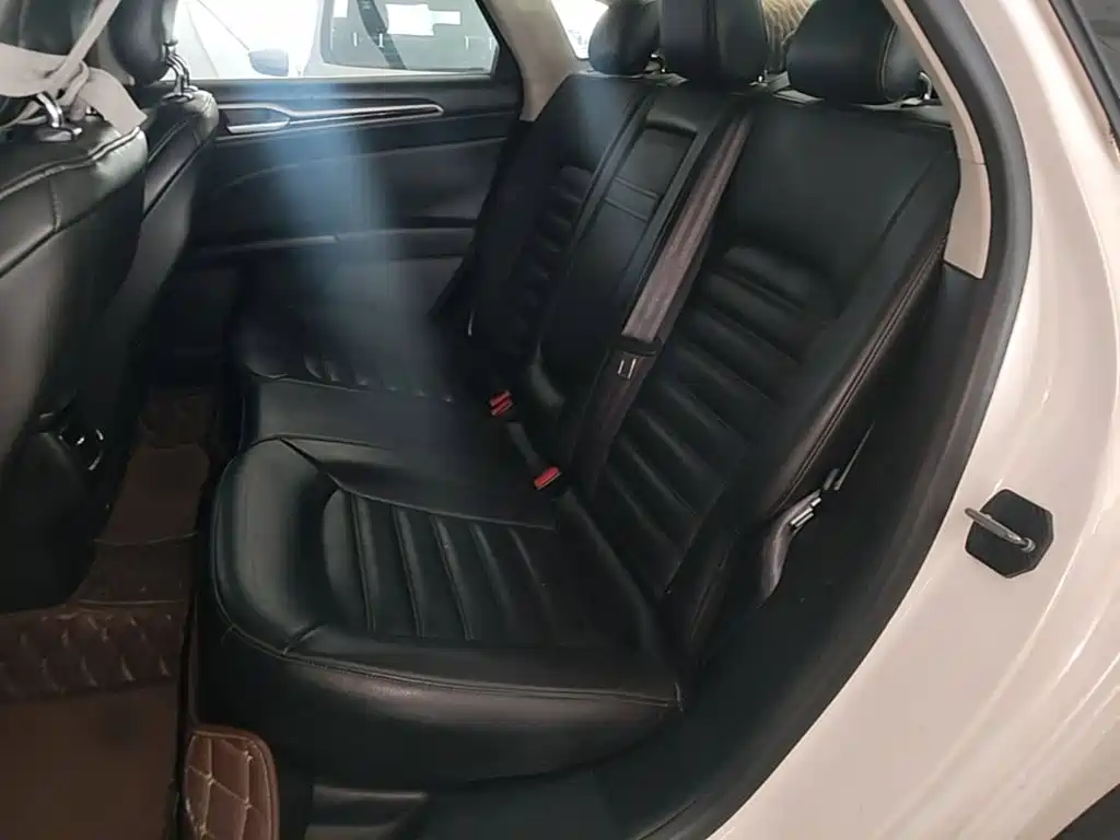 Ford Mondeo — миниатюра 17