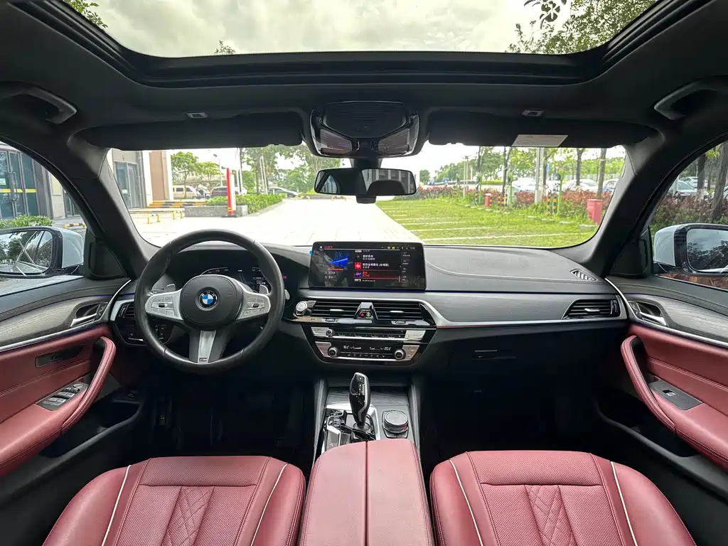 BMW 5 Series — миниатюра 5