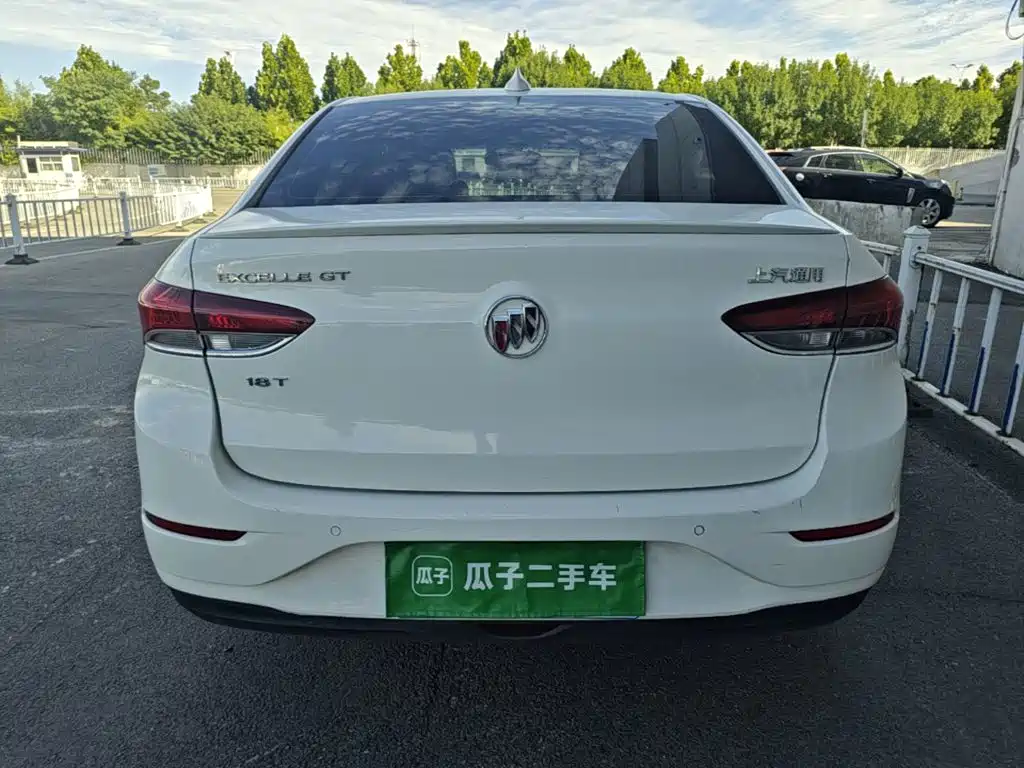 Buick Excelle — миниатюра 6