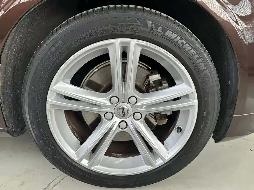 Volvo S90 — миниатюра 13