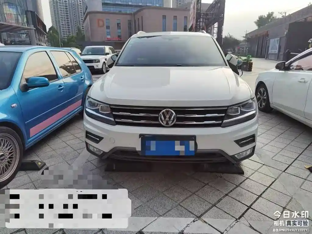 Volkswagen Tiguan L — миниатюра 2