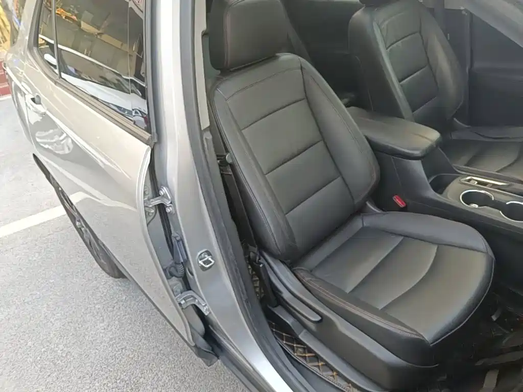 Chevrolet Equinox — миниатюра 20