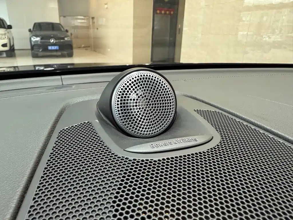 VOLVO XC60 PLUG IN HYBRID