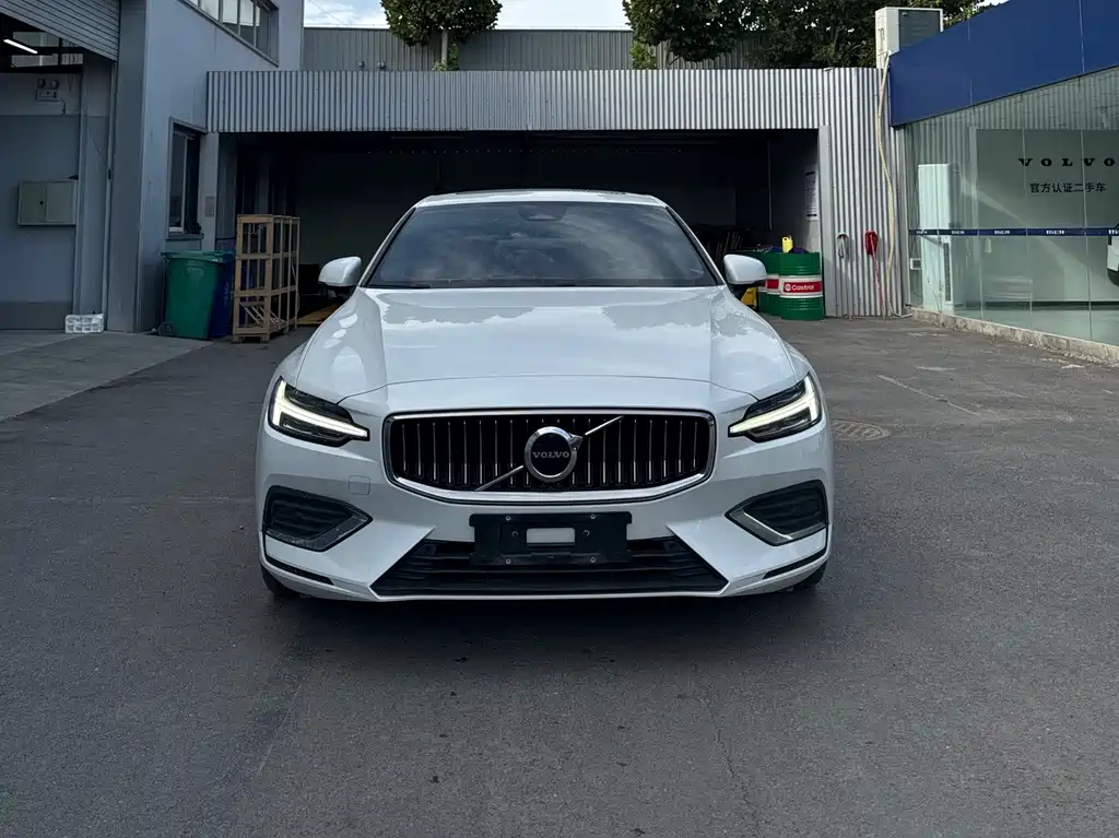 VOLVO  S60