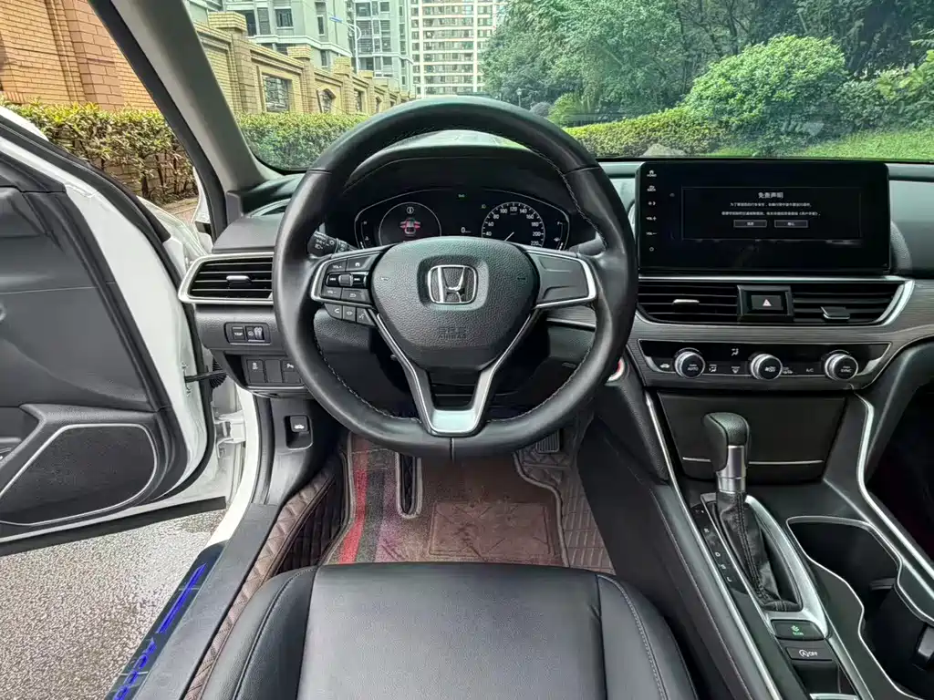 Honda Accord — миниатюра 9
