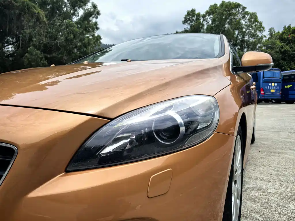 Volvo V40 2014 2.0T