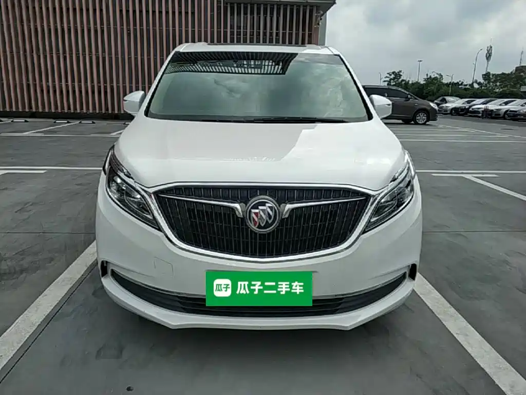 Buick GL8 — миниатюра 3