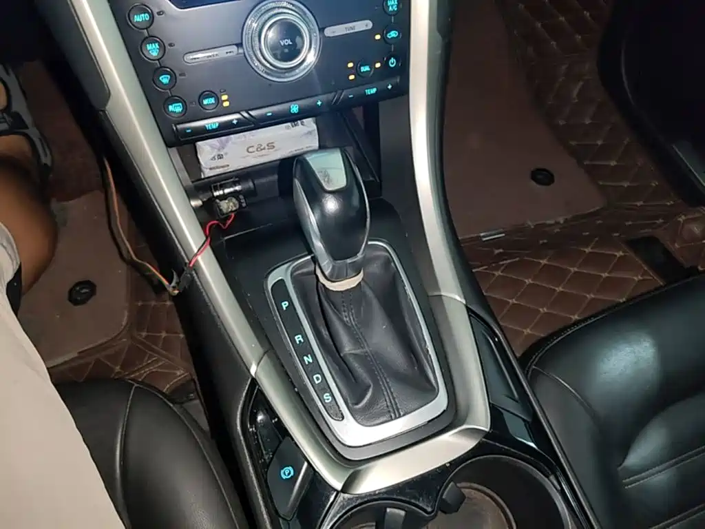 Ford Mondeo — миниатюра 14