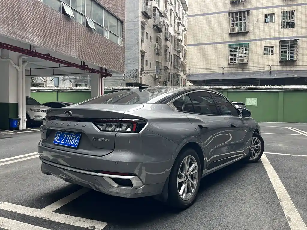 Ford Mondeo — миниатюра 9