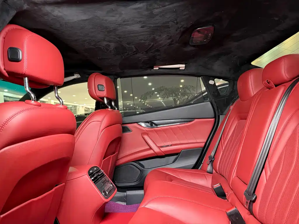 Maserati Quattroporte — миниатюра 10