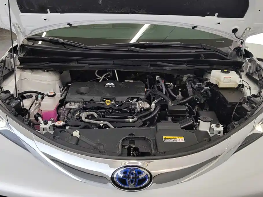 Toyota Sienna — миниатюра 10