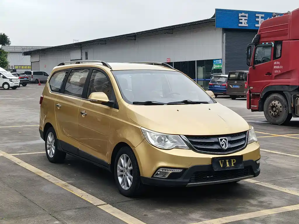 Baojun 730 2015