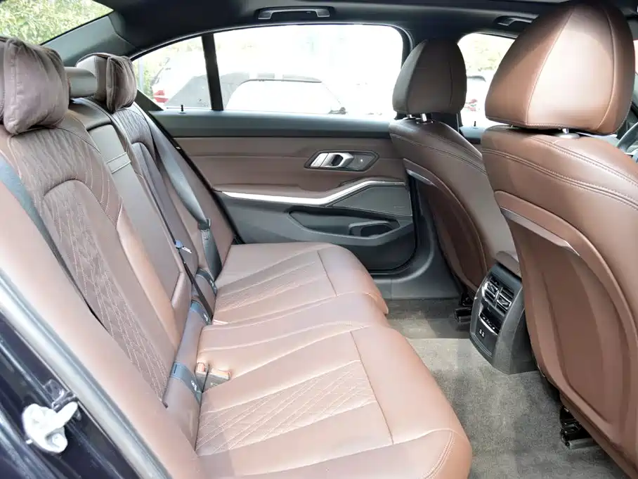 BMW 3 Series — миниатюра 12
