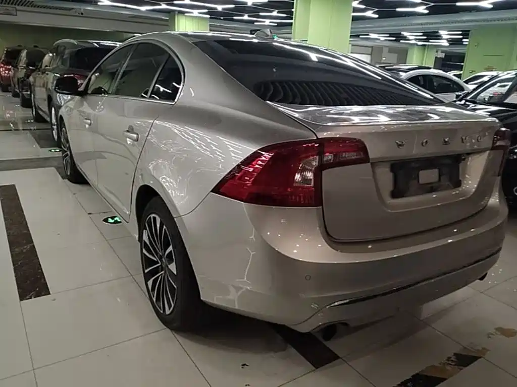 Volvo S60 2018 S60L T4