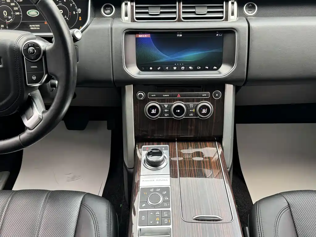 Land Rover Range Rover — миниатюра 22