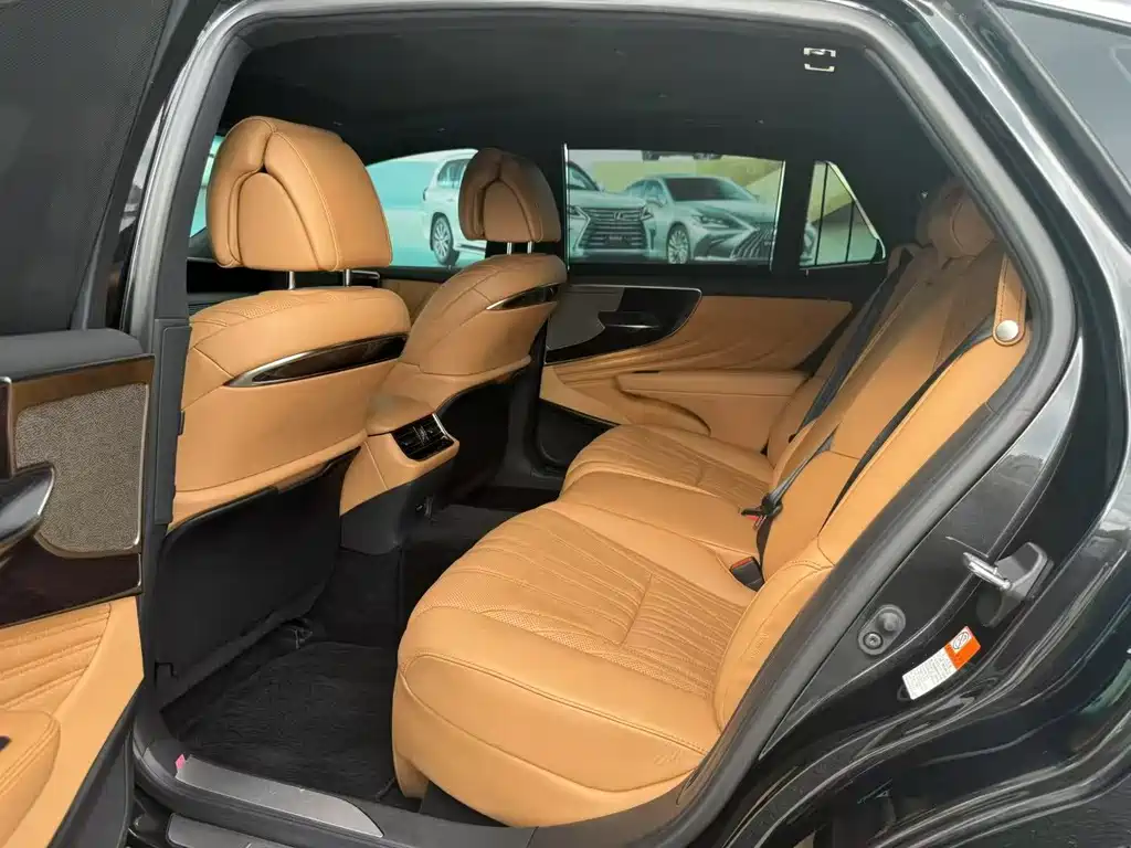 Lexus LS 2021 500h Executive