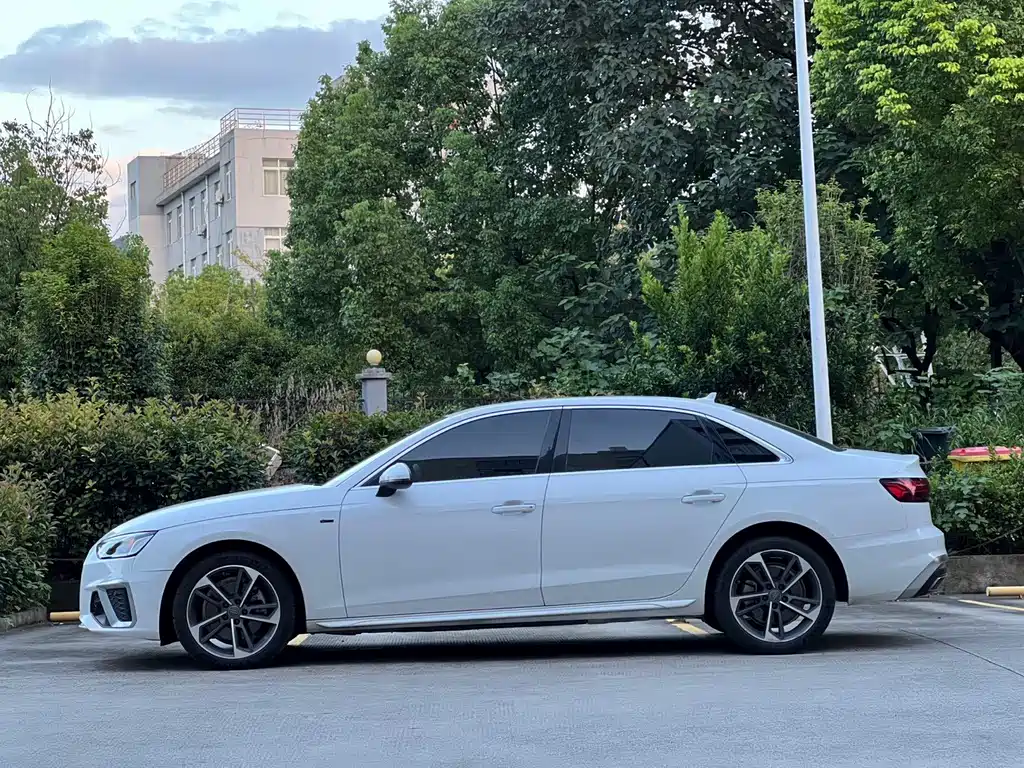 Audi A4L — миниатюра 3