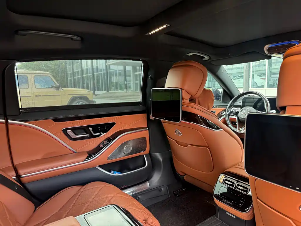 Mercedes-Benz S-Class — миниатюра 7