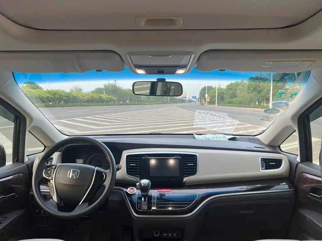Honda Odyssey 2015 2.4L Luxury