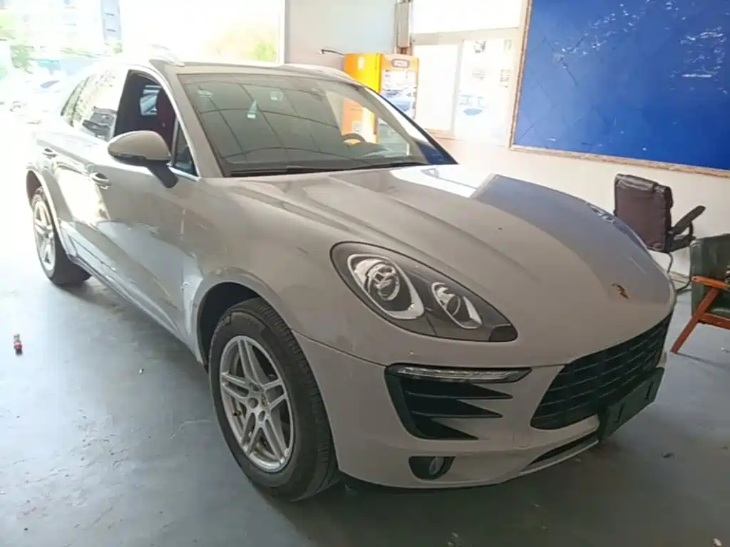 Porsche Macan — миниатюра 4