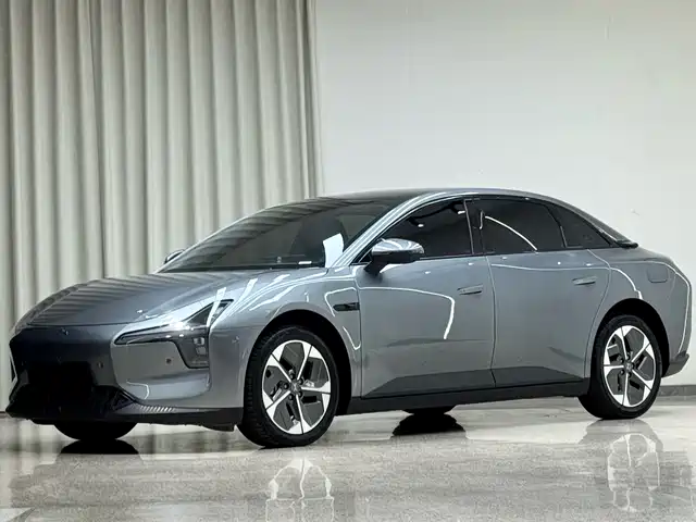 2025 Xpeng Mona M03
