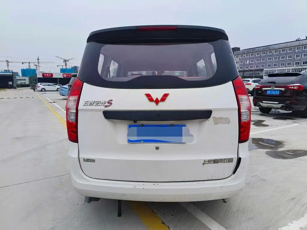Wuling Hongguang — миниатюра 9