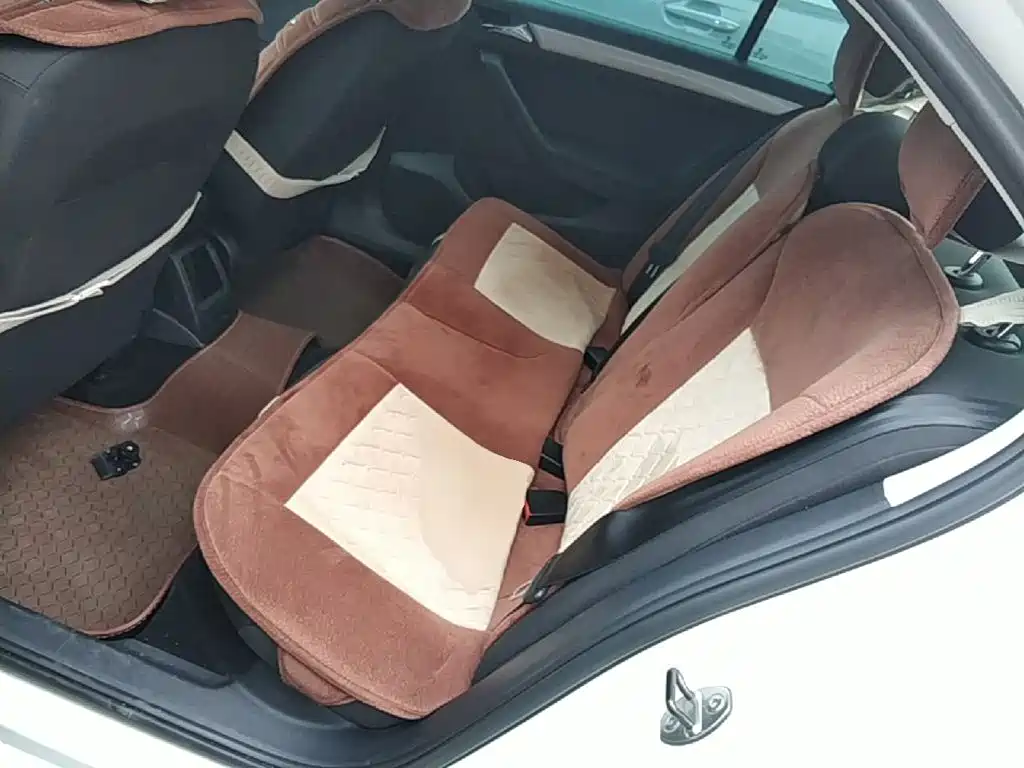 Volkswagen Jetta — миниатюра 17